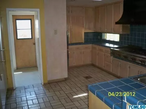 1228 S Mountain St, Visalia, CA 93277 photo 5