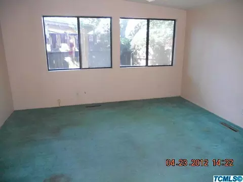 1228 S Mountain St, Visalia, CA 93277 photo 6