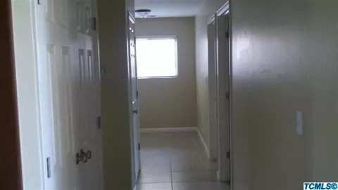 2245 E Chestnut Ct, Visalia, CA 93292 photo 11