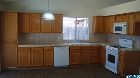 4325 E Feemster Ave, Visalia, CA 93292 photo 3