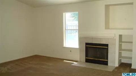 4325 E Feemster Ave, Visalia, CA 93292 photo 4