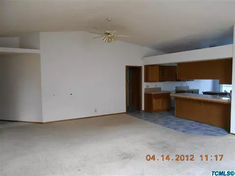 200 Devon Dr, Lemoore, CA 93245 photo 3