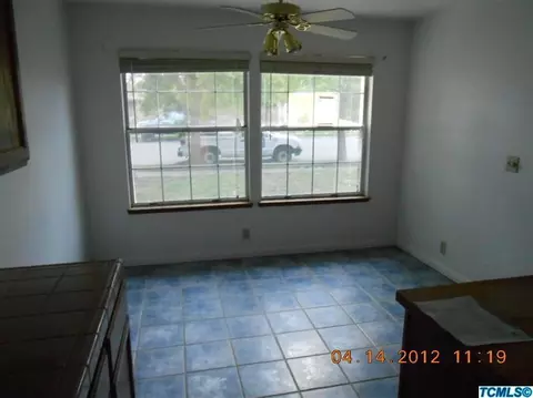 200 Devon Dr, Lemoore, CA 93245 photo 5
