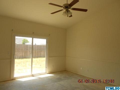 329 E Stanley Ave, Reedley, CA 93654 photo 8