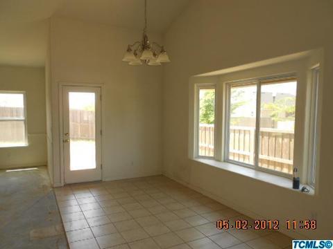 329 E Stanley Ave, Reedley, CA 93654 photo 3