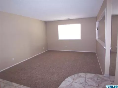 1469 E Boyer Dr, Tulare, CA 93274 photo 3