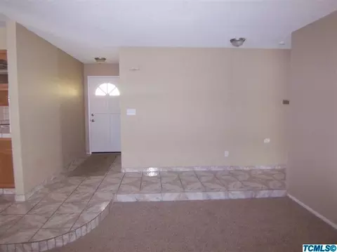 1469 E Boyer Dr, Tulare, CA 93274 photo 2