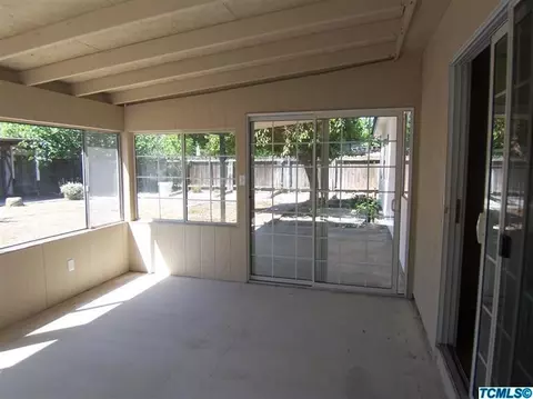 1469 E Boyer Dr, Tulare, CA 93274 photo 14