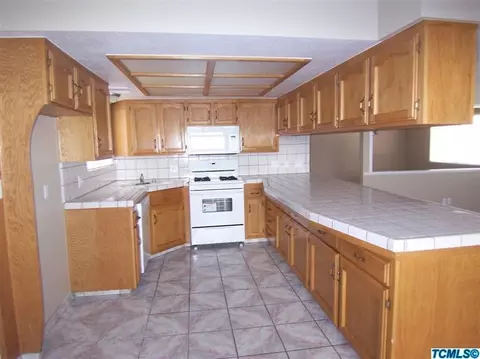 1469 E Boyer Dr, Tulare, CA 93274 photo 7
