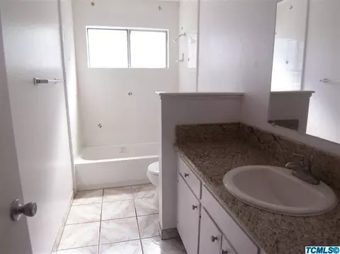 1469 E Boyer Dr, Tulare, CA 93274 photo 11