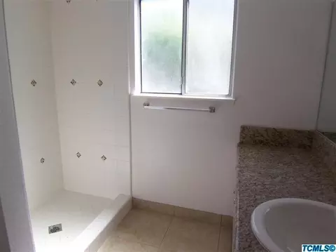 1469 E Boyer Dr, Tulare, CA 93274 photo 13