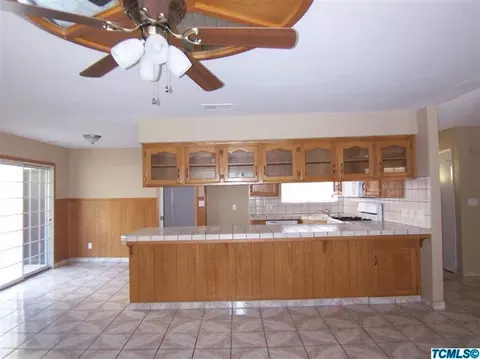 1469 E Boyer Dr, Tulare, CA 93274 photo 6