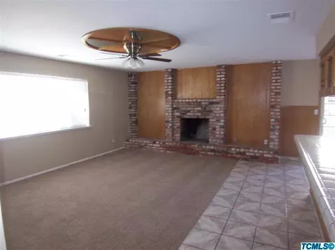 1469 E Boyer Dr, Tulare, CA 93274 photo 4