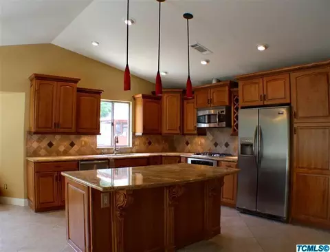 2376 Escalon Ave, Clovis, CA 93611 photo 2