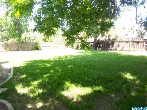 330 E Sandra Ave, Tulare, CA 93274 photo 13