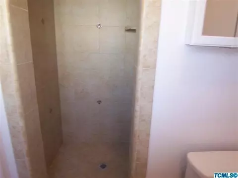 330 E Sandra Ave, Tulare, CA 93274 photo 9