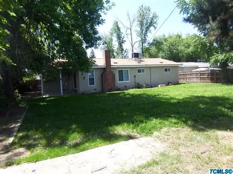 330 E Sandra Ave, Tulare, CA 93274 photo 12
