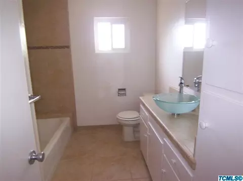 330 E Sandra Ave, Tulare, CA 93274 photo 6