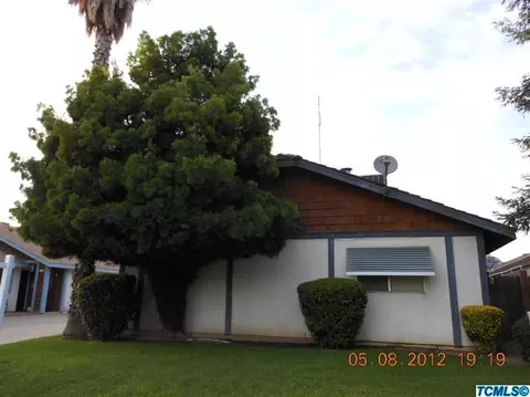 1826 E Cross Ave, Tulare, CA 93274 photo 3
