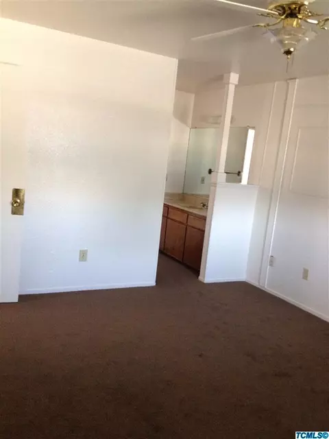 1826 E Cross Ave, Tulare, CA 93274 photo 13