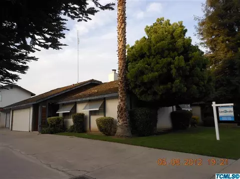 1826 E Cross Ave, Tulare, CA 93274 photo 2