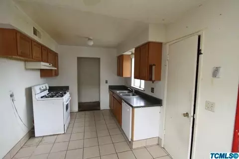 2886 Caesar Ave, Clovis, CA 93612 photo 5