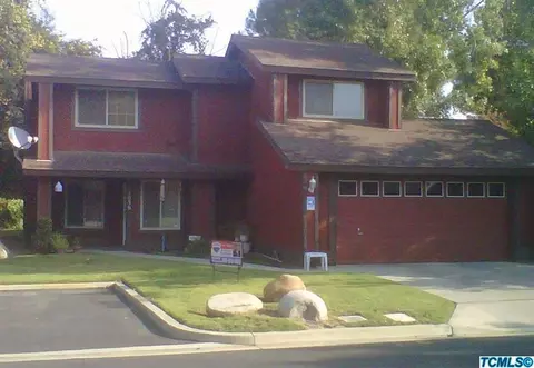 1036 E Oakridge Ave, Visalia, CA 93292 photo 1