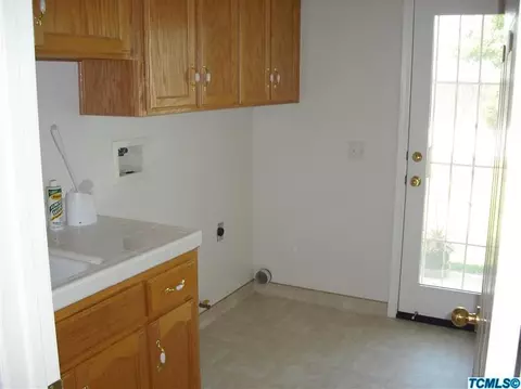 4024 W Iris Ave, Visalia, CA 93277 photo 24
