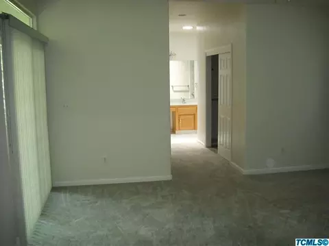 4024 W Iris Ave, Visalia, CA 93277 photo 19