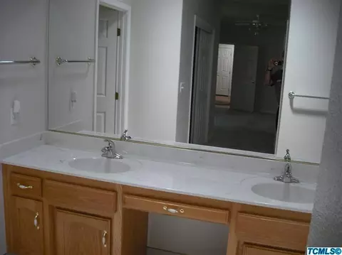 4024 W Iris Ave, Visalia, CA 93277 photo 23