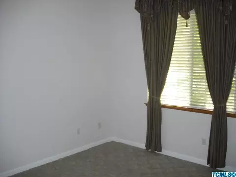 4024 W Iris Ave, Visalia, CA 93277 photo 16