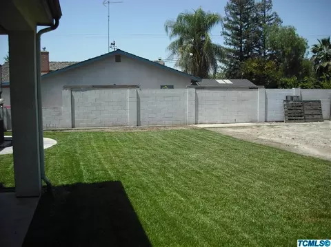 4024 W Iris Ave, Visalia, CA 93277 photo 26