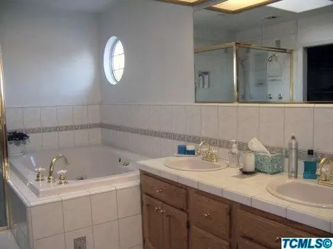 849 N Lebec Ct, Visalia, CA 93292 photo 14