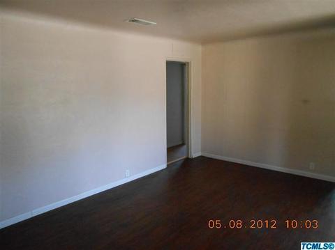 383 Coolidge St, Coalinga, CA 93210 photo 2