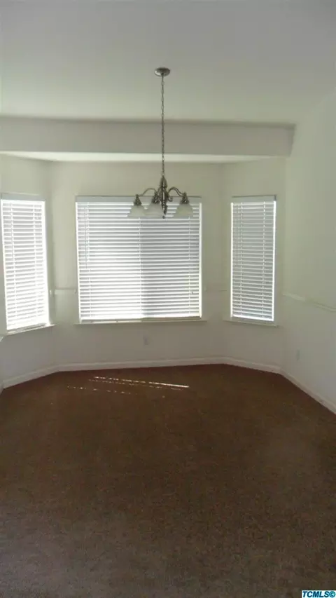 995 Prosperity Dr, Lemoore, CA 93245 photo 4