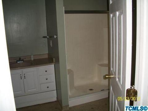 870 W Chestnut St, Exeter, CA 93221 photo 4