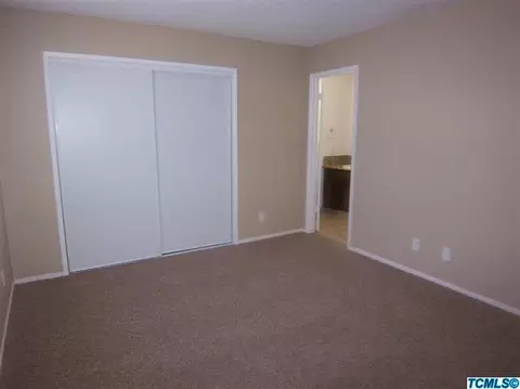 1382 E Birch Ave, Tulare, CA 93274 photo 9