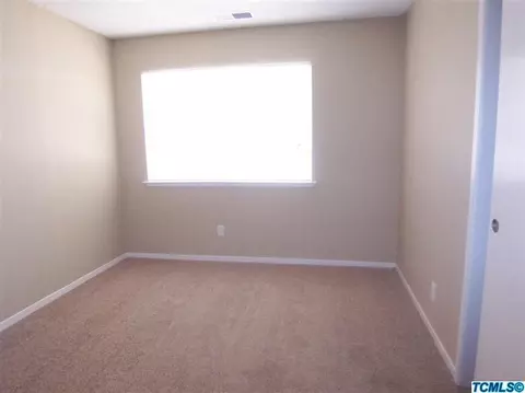 1382 E Birch Ave, Tulare, CA 93274 photo 8