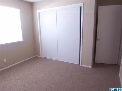 1382 E Birch Ave, Tulare, CA 93274 photo 10