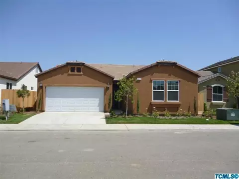 1013 Jasmin, Dinuba, CA 93618 photo 2