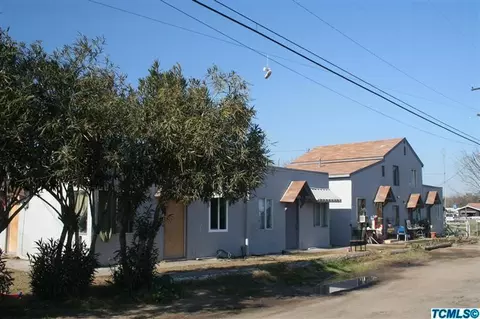 735 S Maple St, Pixley, CA 93256 photo 2