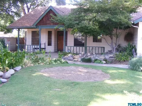 2110 E Kaweah Ct, Visalia, CA 93292 photo 1