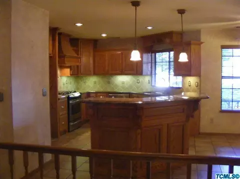 2110 E Kaweah Ct, Visalia, CA 93292 photo 4