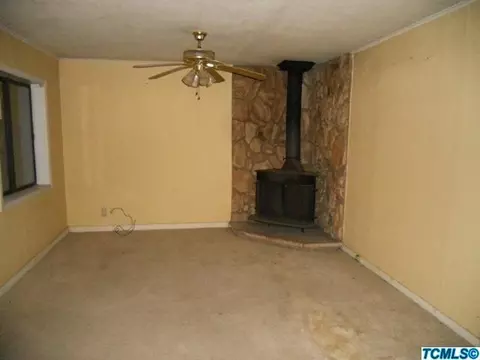 2172 E Alfred Ave, Exeter, CA 93221 photo 4