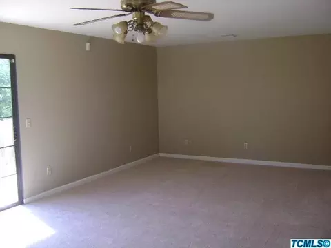 143 E Myer Ave, Exeter, CA 93221 photo 4