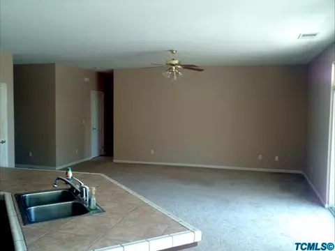3747 E Vassar Ct, Visalia, CA 93292 photo 6