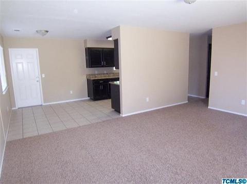 1457 E Levin Ave, Tulare, CA 93274 photo 4