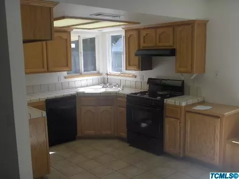 1433 Willow St, Exeter, CA 93221 photo 3