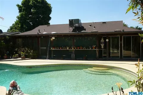 2548 W Iris Ave, Visalia, CA 93277 photo 2