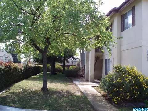 3701 W Myrtle Ct, Visalia, CA 93277 photo 2